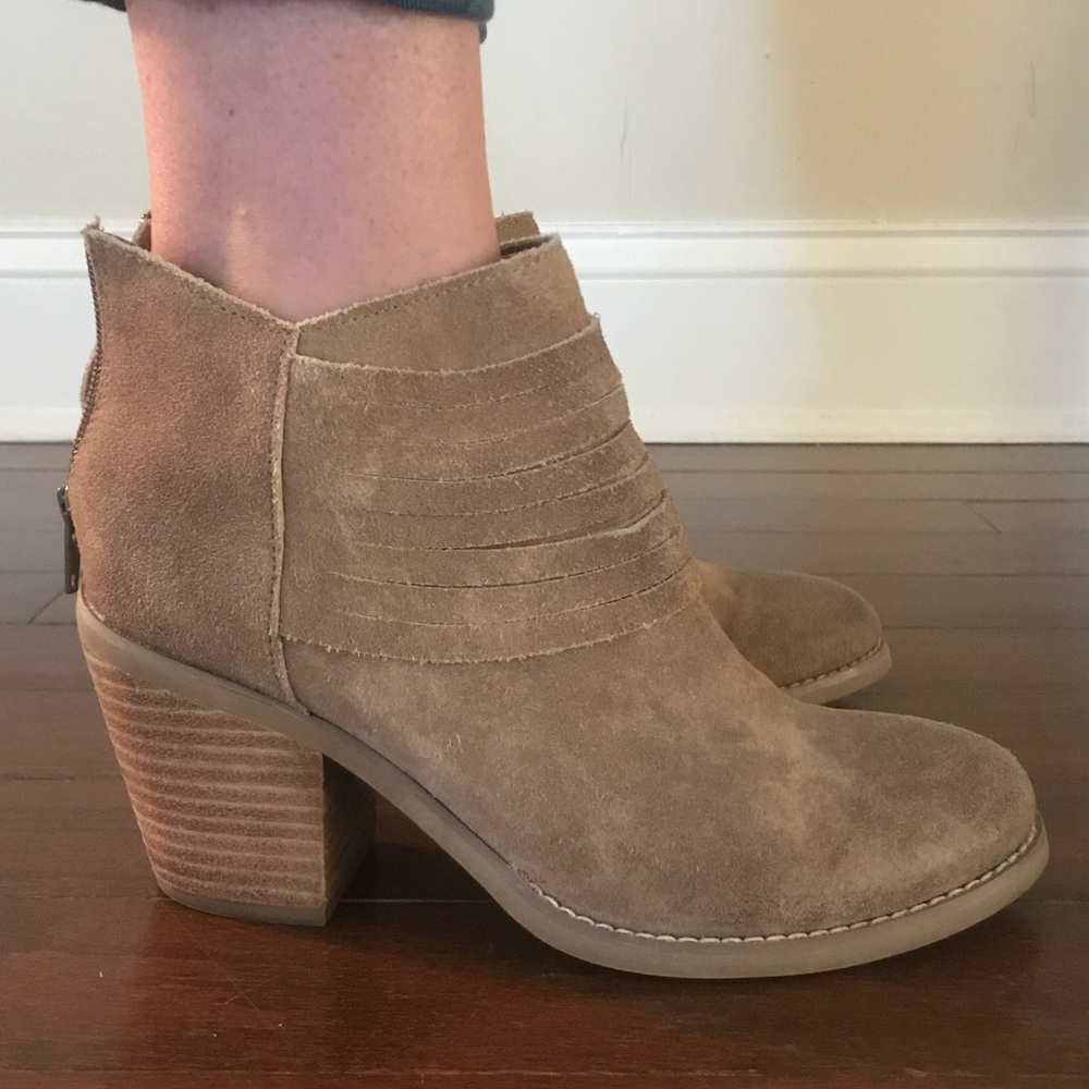 Seychelles tan booties